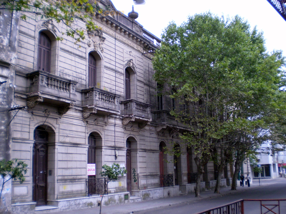 Edificio Tribunales - Imagen: Turismoentrerios.com