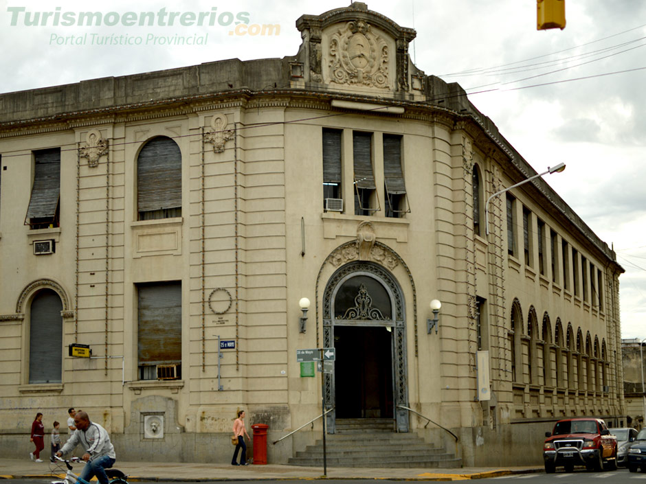 Edificio de Correo y Tele-Comunicaciones - Imagen: Turismoentrerios.com